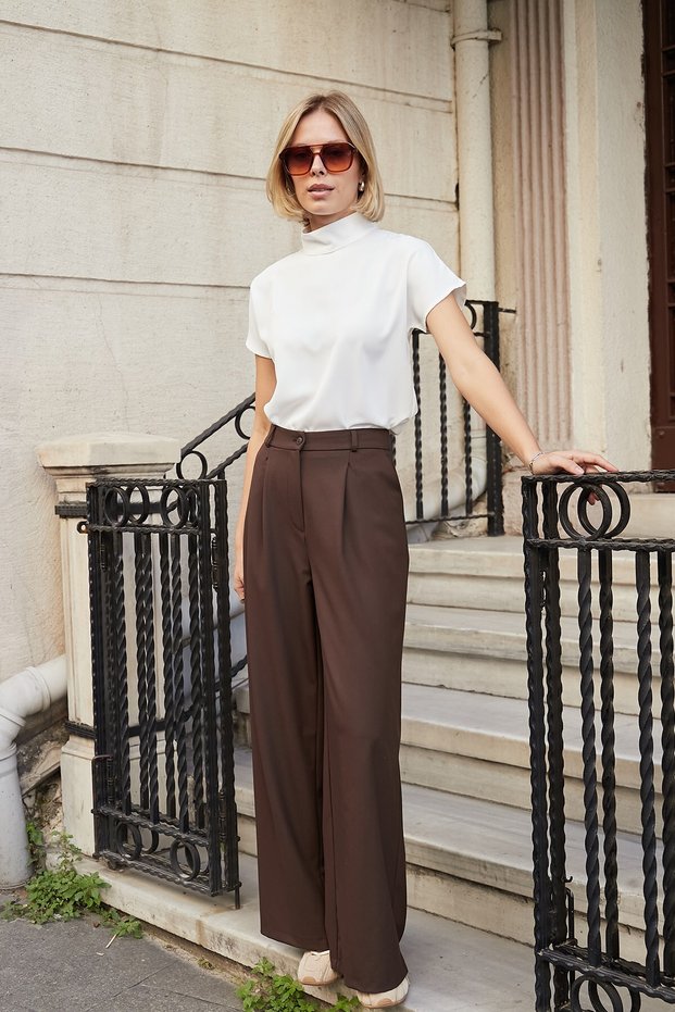 Women's Relaxed Fit Wide Leg High Waist Pleated Palazzo Trousers with Pockets - Coffee