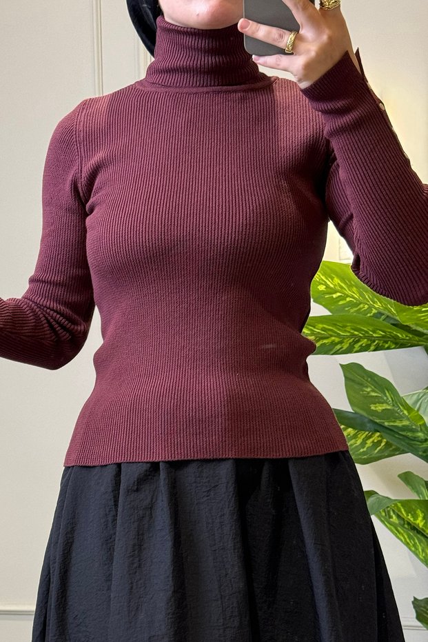 42047 - Stylish Comfortable Basic Viscose Women's Knitwear Short Sweater with Cuff Button Detail