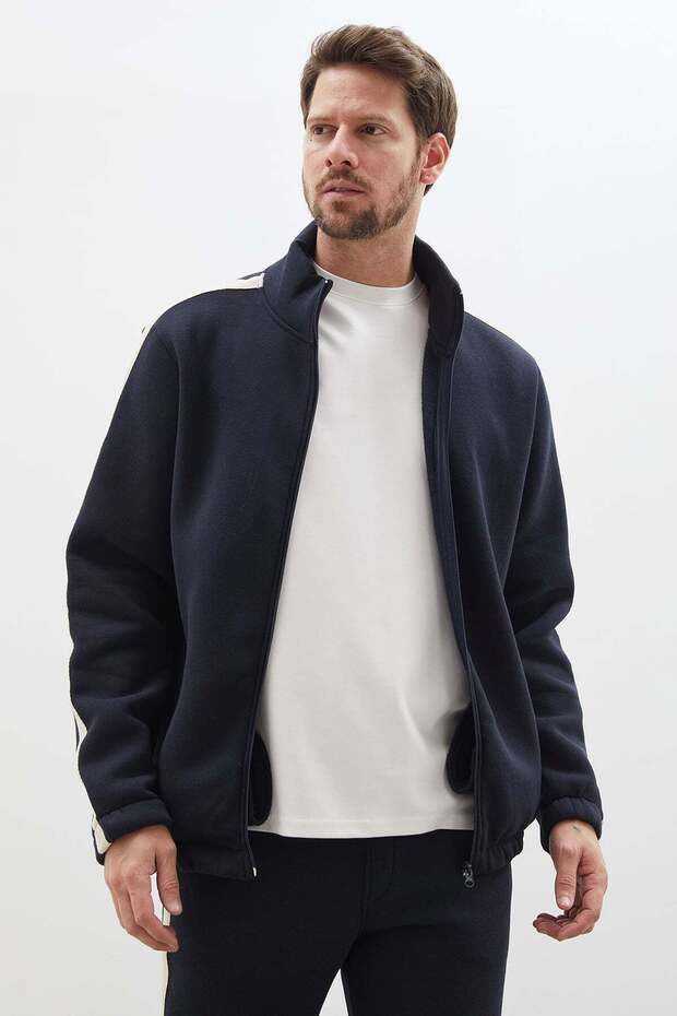 3-Thread Zipper Stand Collar Jacket with Striped Sleeves