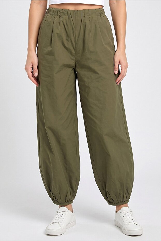 Women Balloon Fit Solid Track Pants, Olive