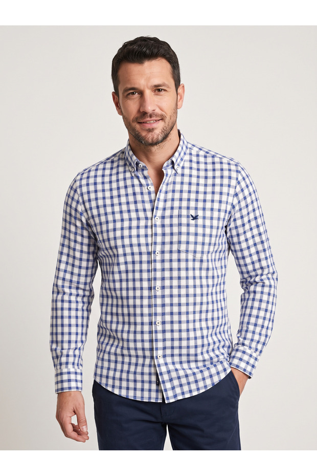 Men's Blue and White Plaid Long Sleeve Regular Fit Shirt with Pockets