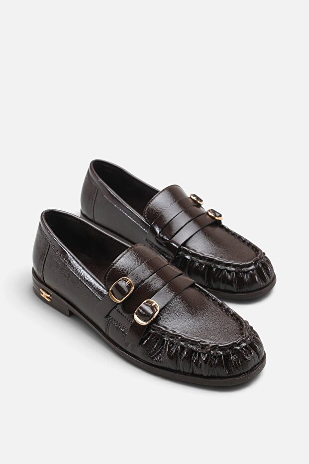 Santi̇a Women's Brown Buckle Loafer A003-K024
