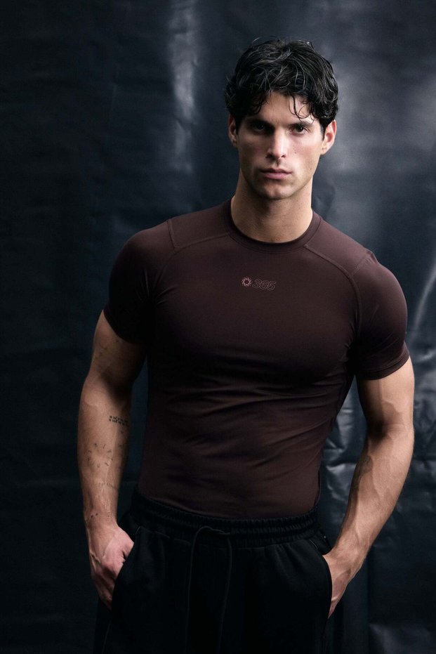 Muscle Fit Sports T-shirt with DryMove™