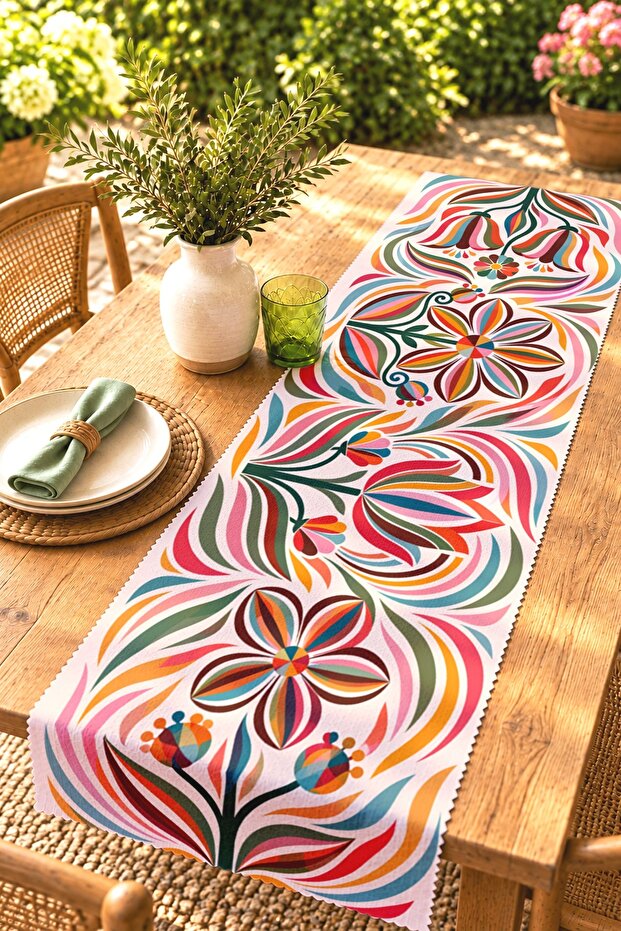 Drawing Flowers Patterned Runner / Tablecloth / Placemat