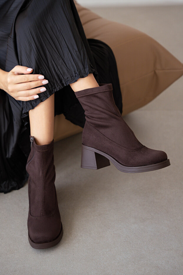 Povin Thick and High Heel Women's Boots - Brown Suede
