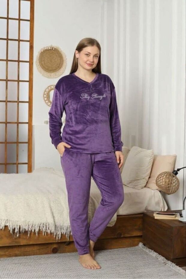 Women's Embossed Printed V-Neck Soft Velvet Lycra Plus Size Pajama Set
