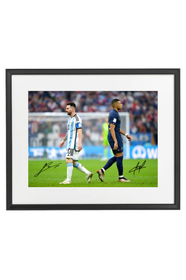 Lionel Messi and Kylian Mbappe Printed Autograph Framed Poster 50x40cm - Argentina vs France - Fifa World Cup - Football Memorabilia, Soccer Collectible, Gift for Fans , Man Cave