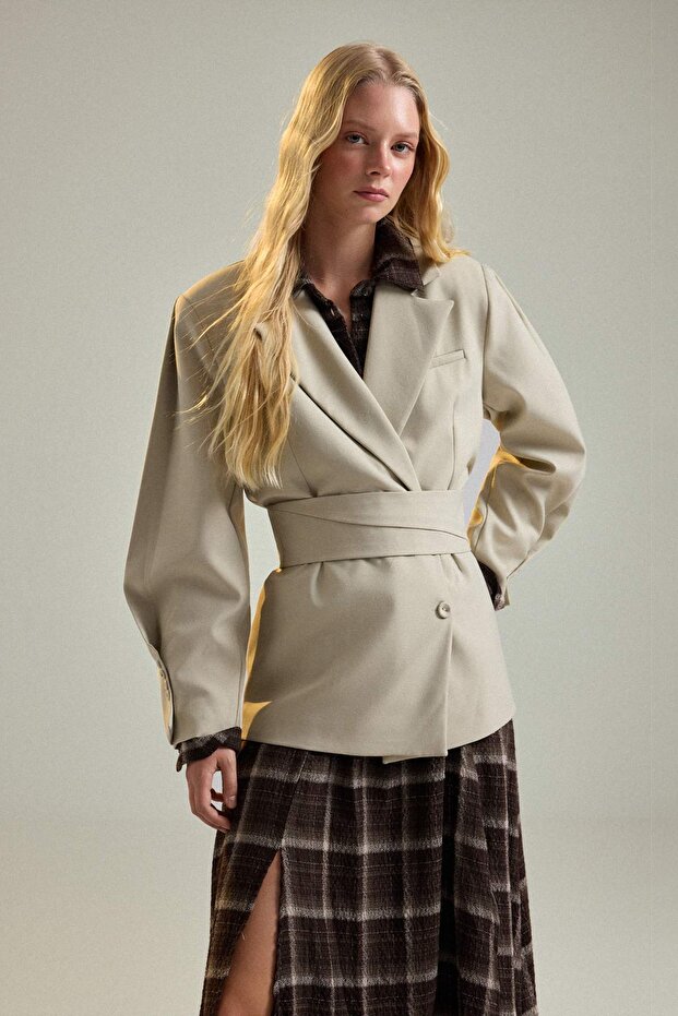 Vizon Kalın Kemerli Fitted/Vücuda Oturan Blazer Ceket TWOAW27BC00056