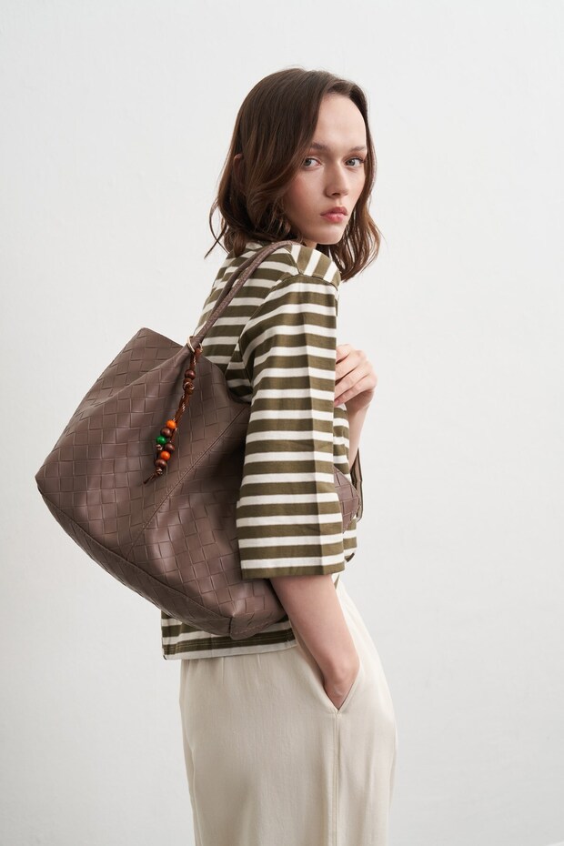 Miura Charm Detailed Knitted Shoulder Mink