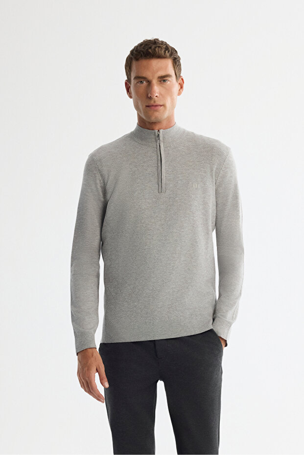Men's Gray Zippered Stand Collar Soft Touch Knitwear Regular Fit Sweater A42Y5056