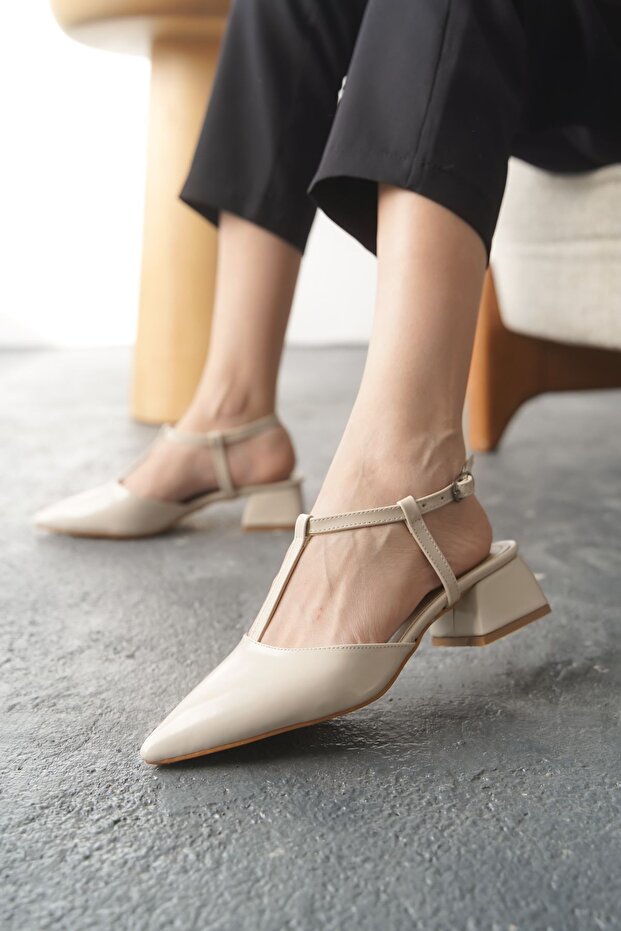 Women's Moment Low Heel Shoes - Skin-Patent Patent Leather