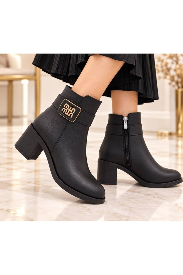 Women's Buckle-Strapped Thick-Heeled Ankle Boots Stylish Short Boots