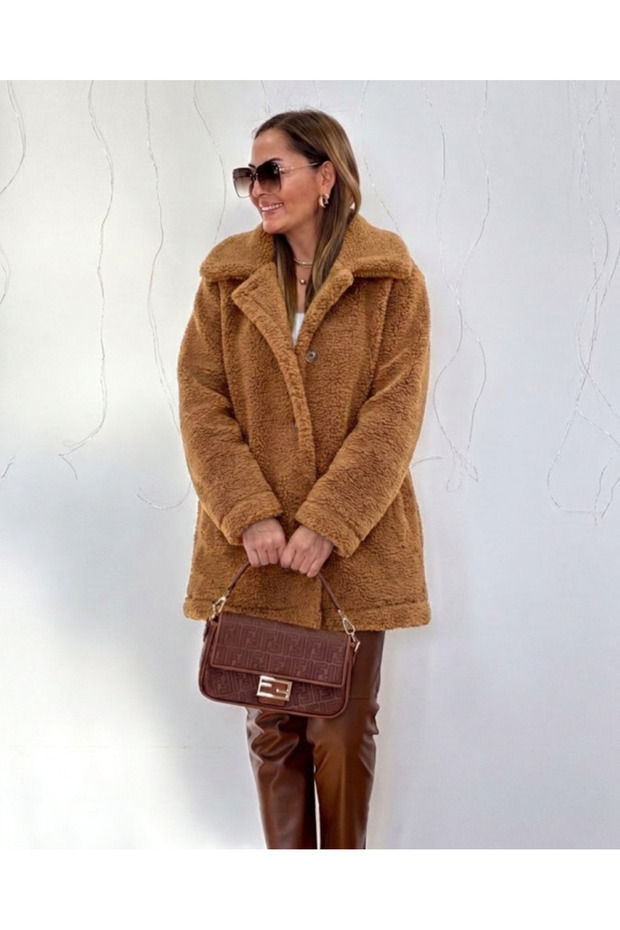 Women's long sleeve collared wellsoft coat with front button closure