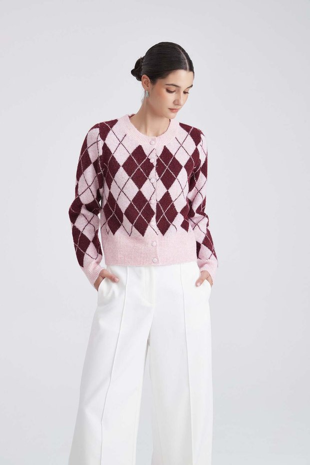 Cropped Knit Cardigan with Argyle Pattern and Button Front