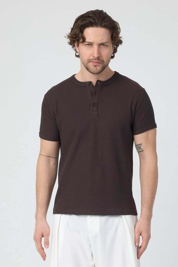 Men's Ribbed Interlock Collar Buttoned Tshirt Brown Color