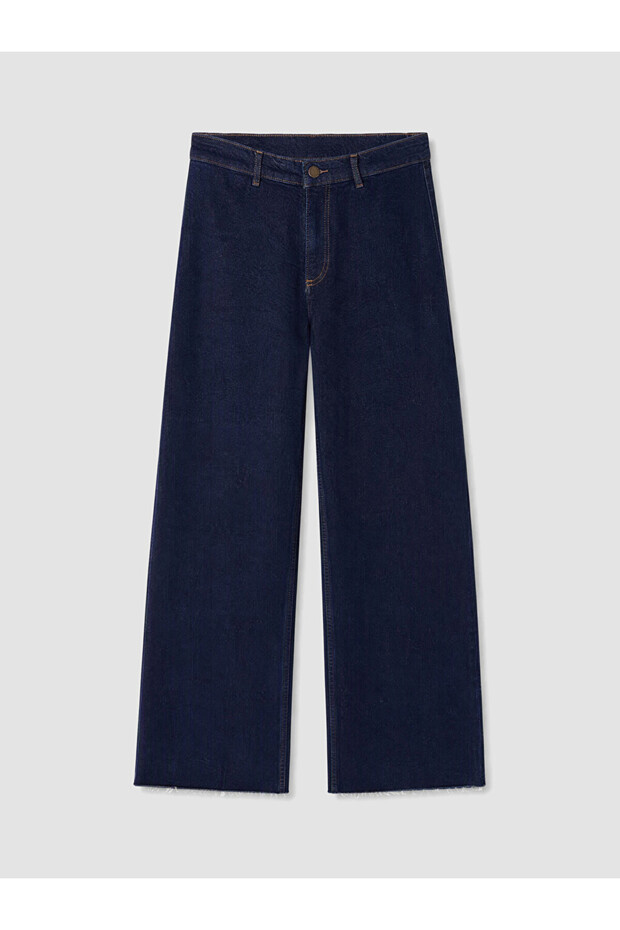 Esvab • Modern & Distinctive Petite Wide Leg Jeans