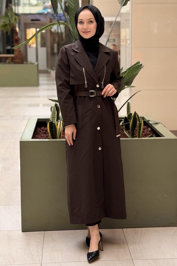 Lora Trench That Can Be Transformed into a Ceremoy Zipper Detailed Vest