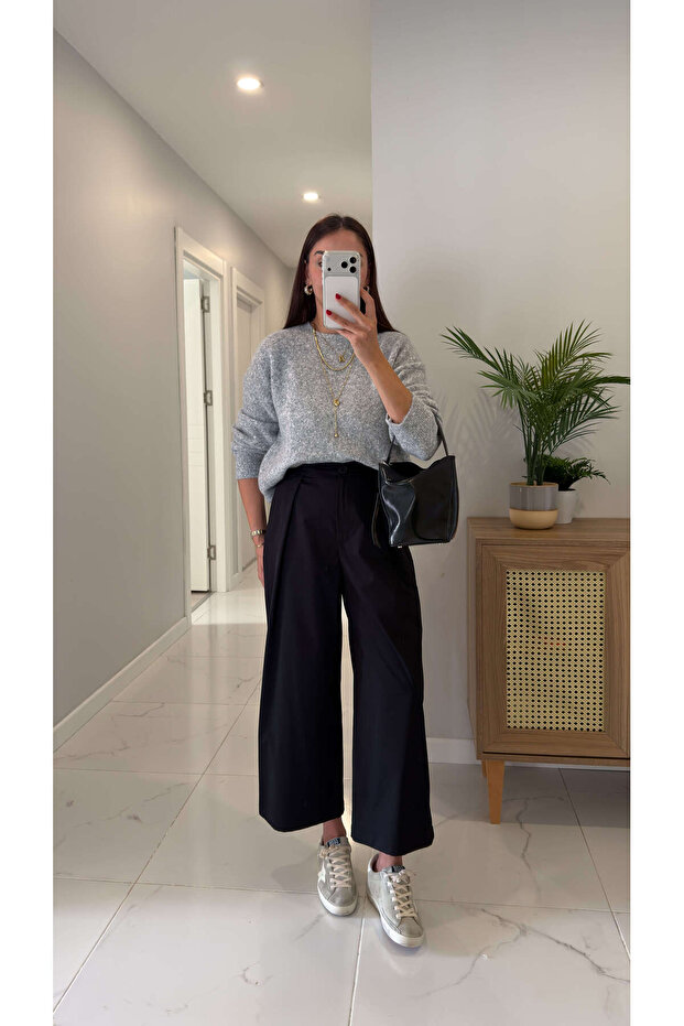 Betsa Black Elastic Waist Pleated Detailed Trousers