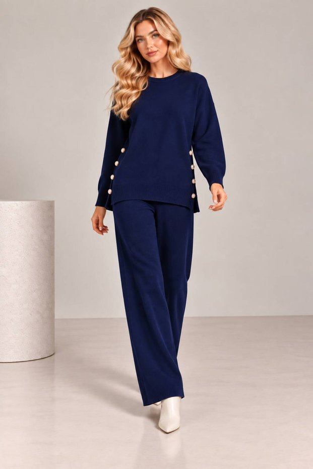 Women's 2-piece knit set with side button detail