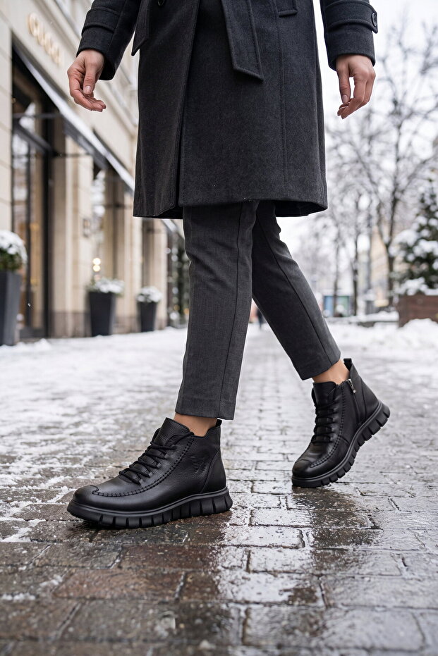 Black Genuine Leather, Fur Inside, Cold Resistant, Rubber Sole, Zippered Women's Boots Z1118
