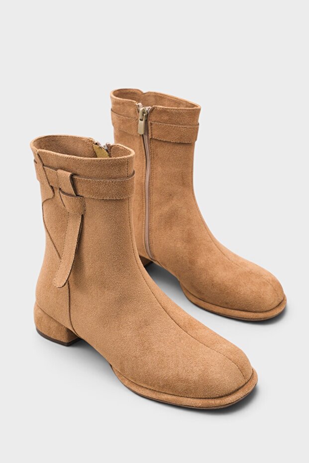 Emiline Round Toe Short Heeled Zippered Women's Boots