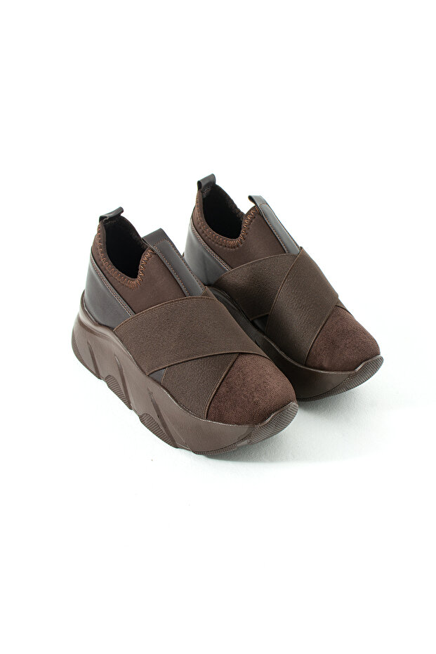 Ljn 7526 High-Sole Cross-Strapped Casual Shoes