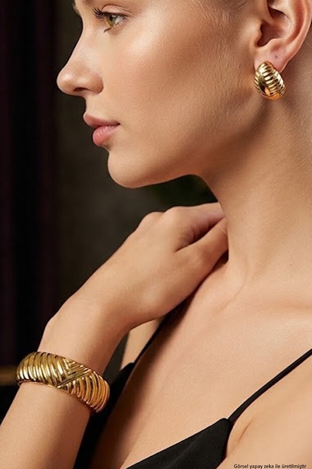 Gold Color Mica Bracelet and Earring Set