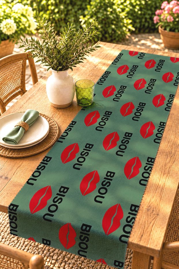 Bisou Patterned Runner / Tablecloth / Placemat