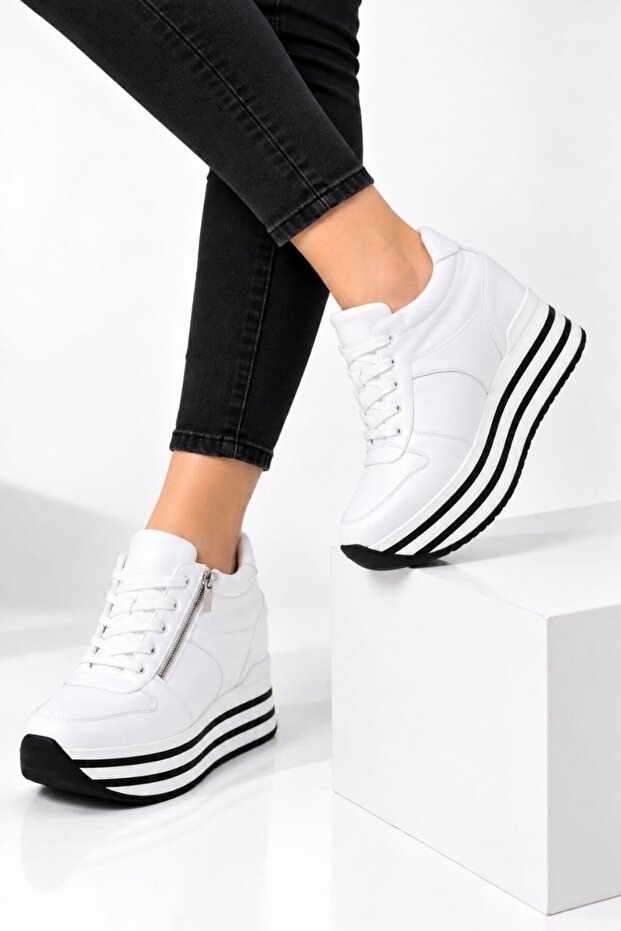 Sneakers - White - High heels (10 cm and above)