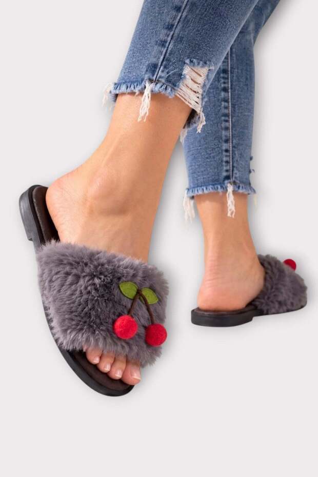 Women's Plush Cherry House Slippers Fume