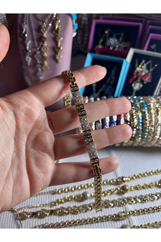 Accessories, Keleçpe Appearance, Stoned Steel & Xuping Bracelet