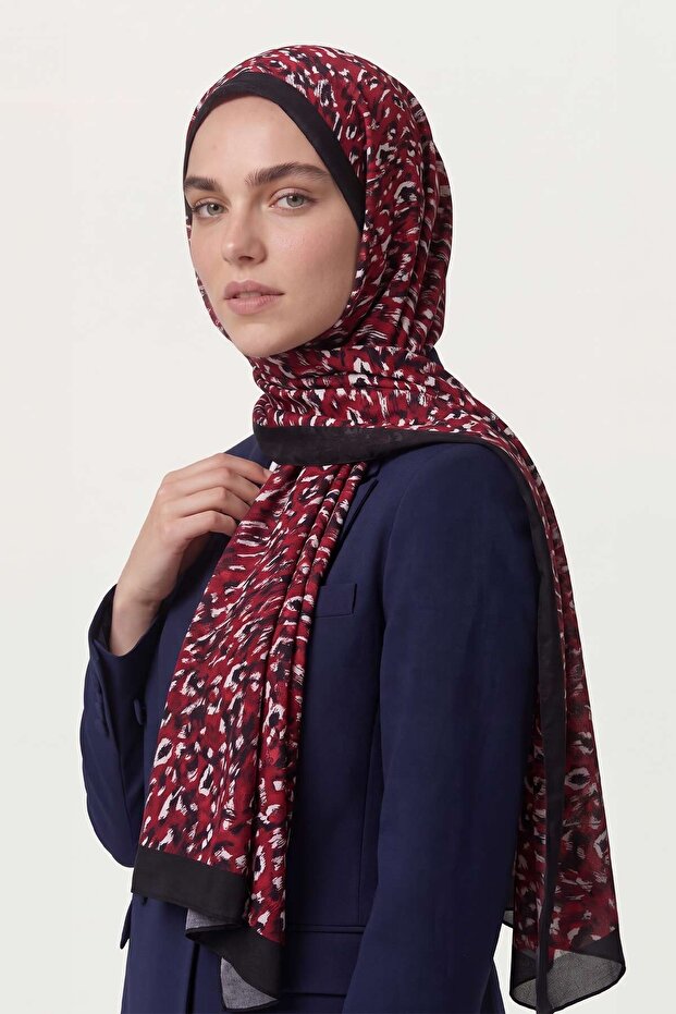 Leopard Textured Sport Shawl Red