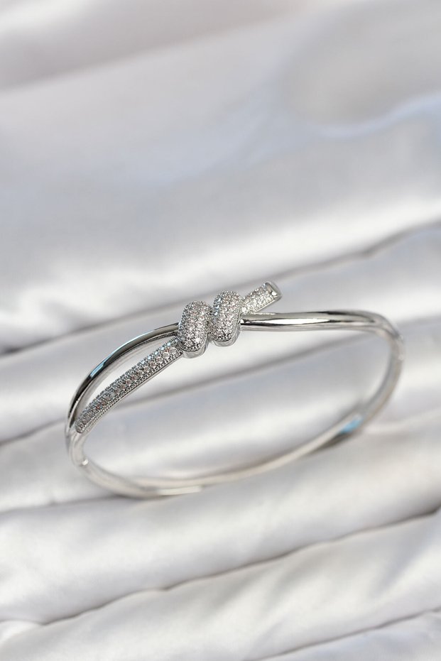 Silver Color Zircon Stone Knot Model Women's Handcuff Women's Bracelet