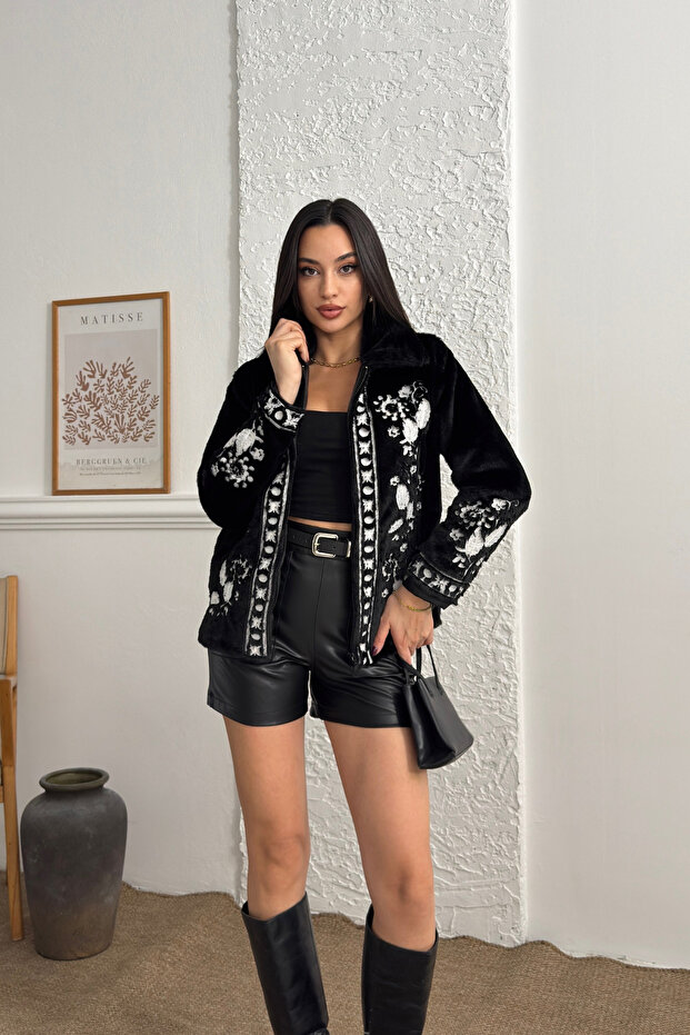 Women's Embroidered Plush Coat