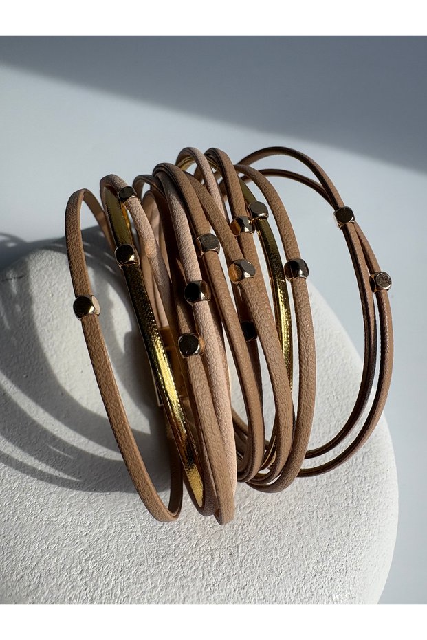 Light Brown Faux Leather Magnetic Bracelet (19 cm)