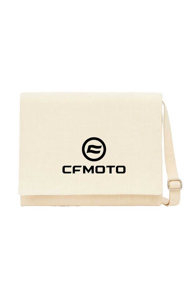 حقيبة ماسنجر من القماش الكريمي تحمل شعار CFMOTO