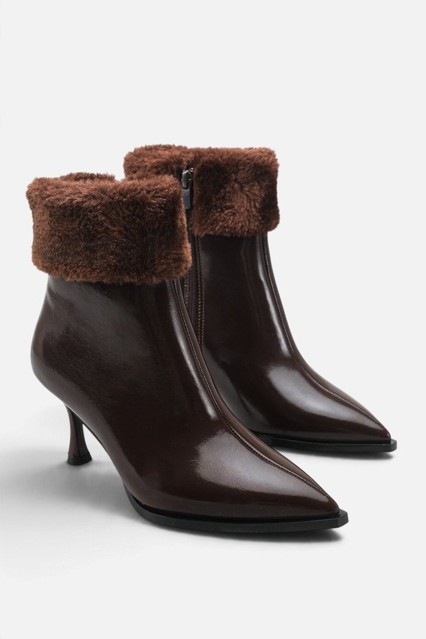 Women's Fur Pointed Toe Zippered Heeled Boots Brown