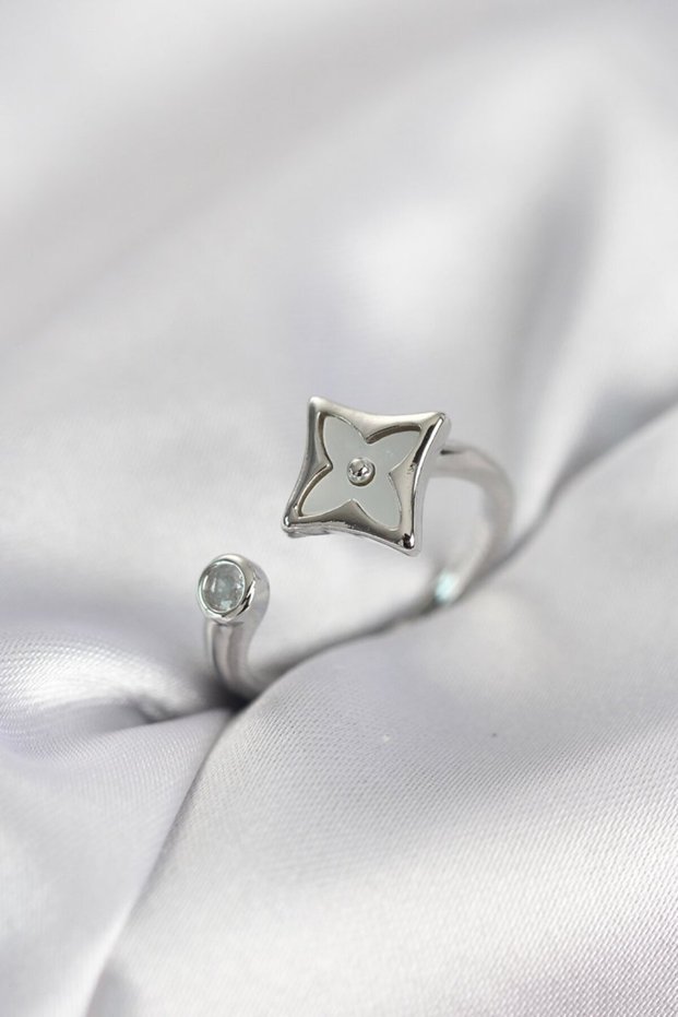 Silver Color Cornered Clover Model Zircon Stone Women's Ring