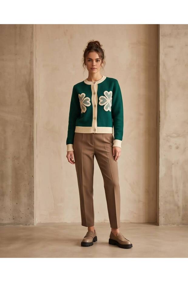 Women's Floral Motif Embossed Embroidery Detailed Buttoned Knitwear Cardigan