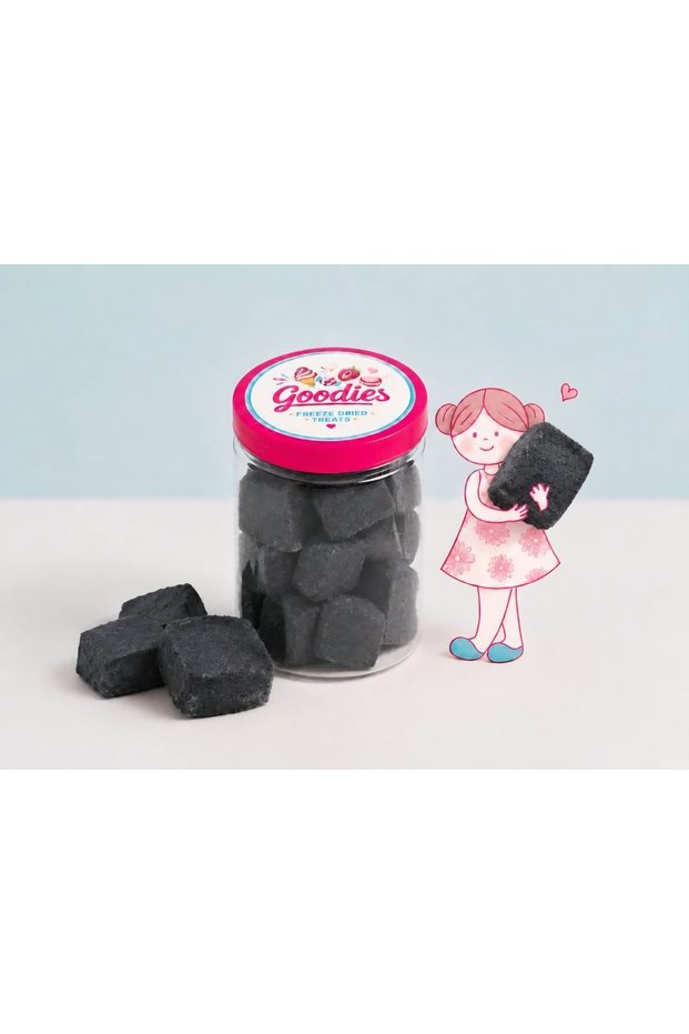 Freezedried black vanillia icecream