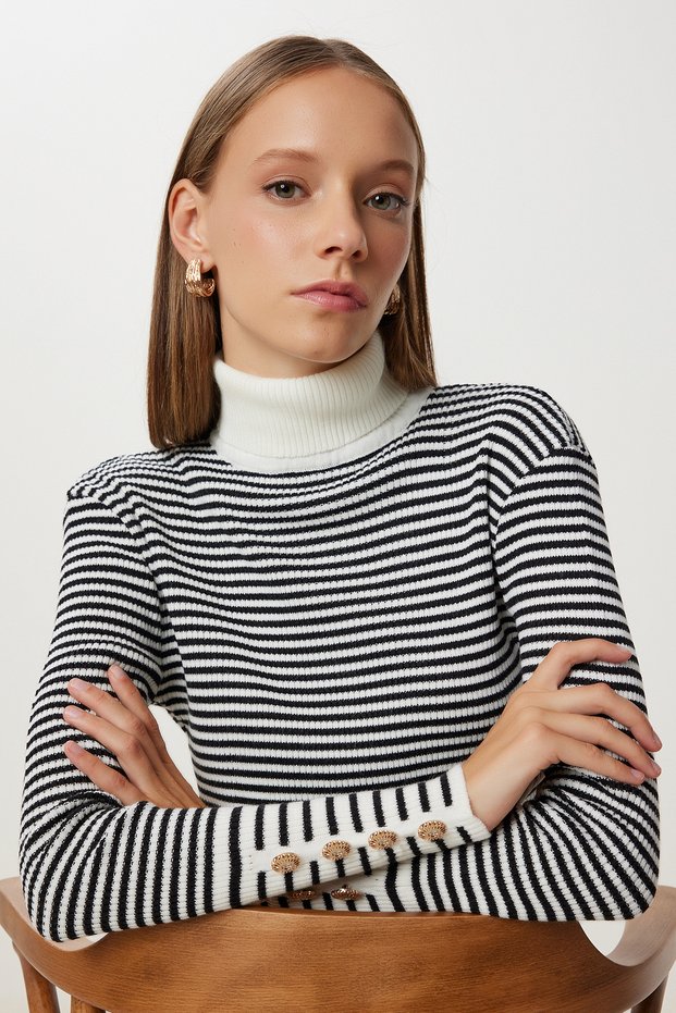Striped Button Detailed Knitwear Sweater Ldd0131 Ecru Black