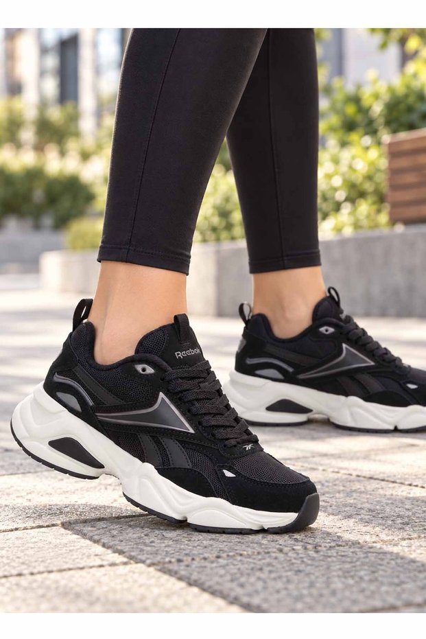 Women's Sports Shoes Black Casual Sneaker Thick Sole Comfortable Model