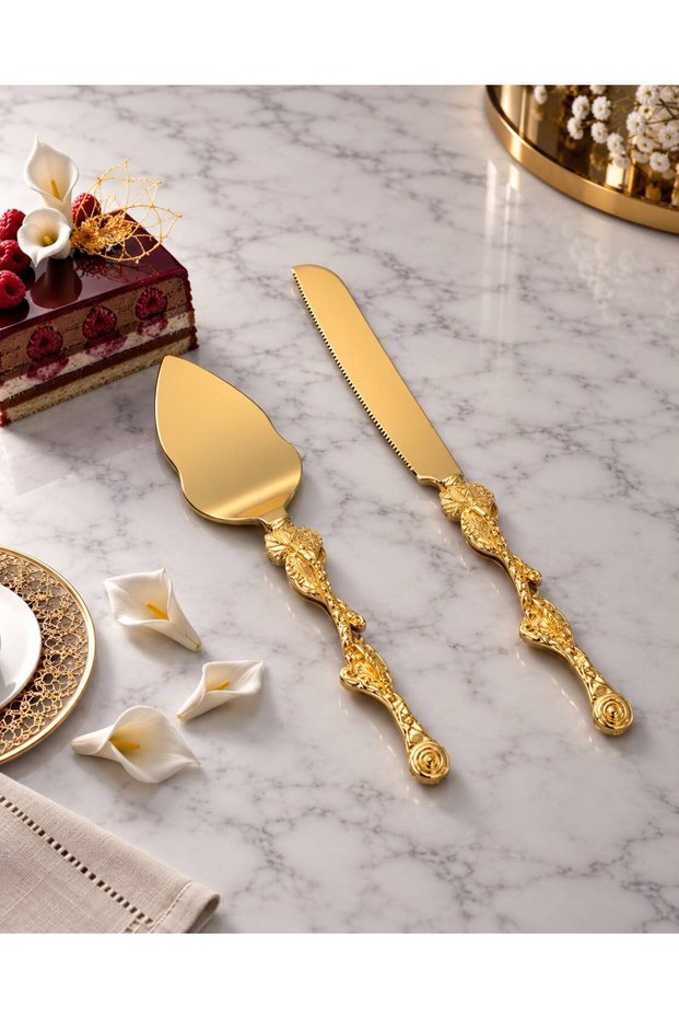 Gold Cake Cutter Set