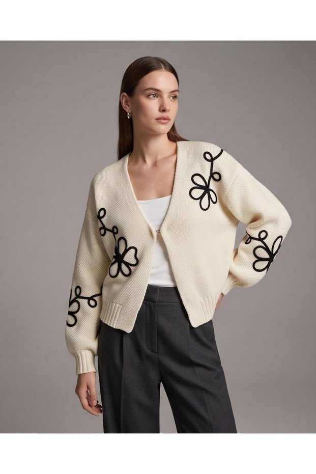 Floral Motif Knitwear Cardigan