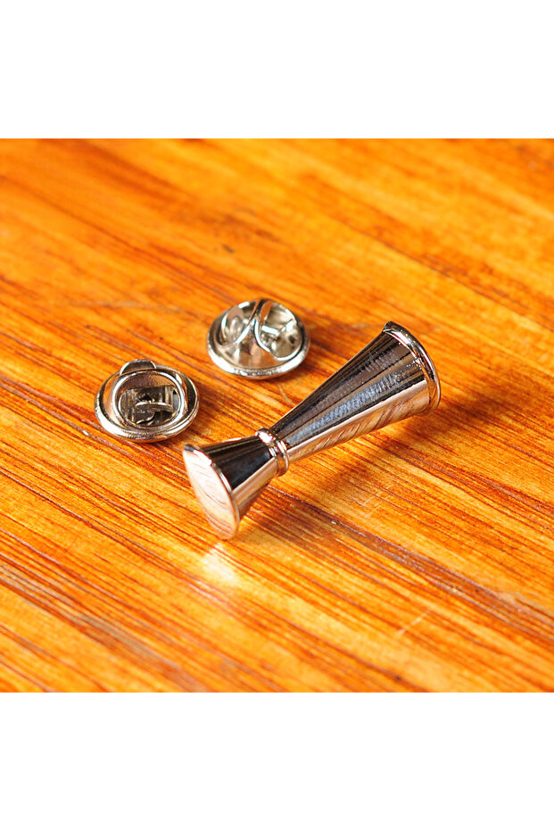 WHITE Fashion Brooch Creative Pins Metal Badge Accessories Bartender Badge Brooch