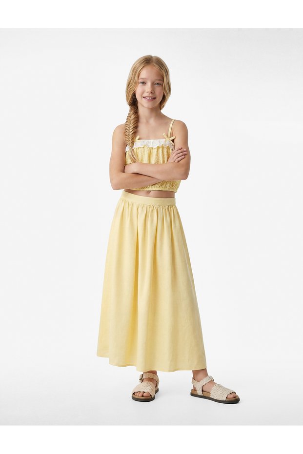 Comfortable Cut Pleated Below-Knee Skirt Made from a Mixture of Linen and Viscose