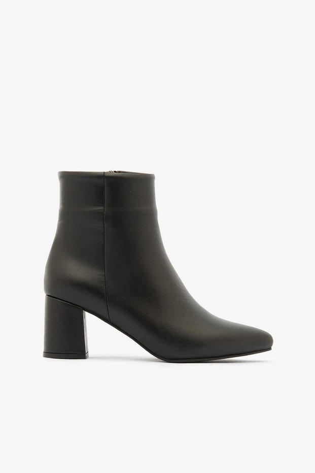Women's Black Genuine Leather Boots Zippered Short Heeled Boots
