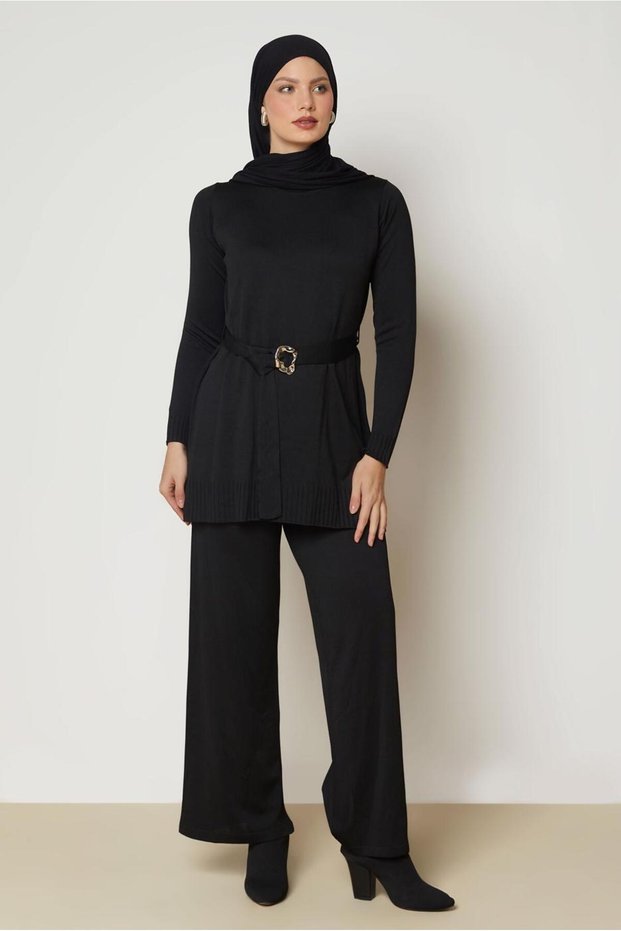 Tricot Suit with Belted Pants 46962