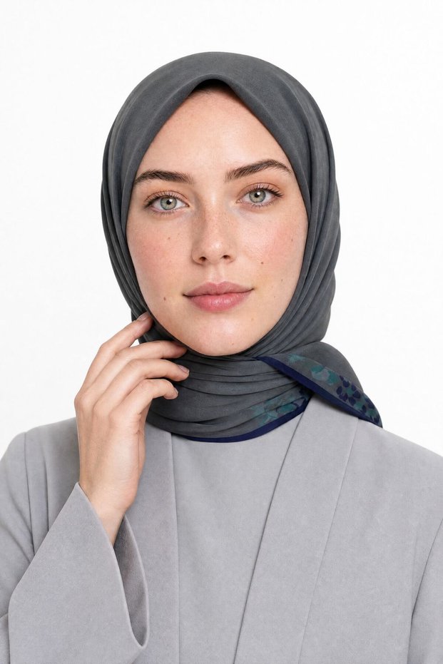 وشاح حرير من هيبي بنمط الزمرد