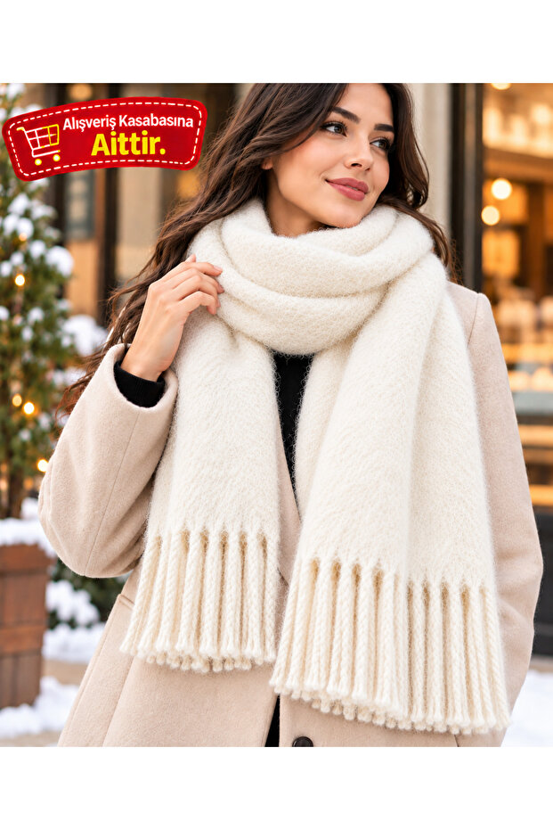 White women's winter tasseled scarf / soft boucle pasta model